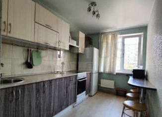 Сдаю в аренду 3-комнатную квартиру, 63.2 м2, Екатеринбург, Самоцветный бульвар, 6, метро Чкаловская