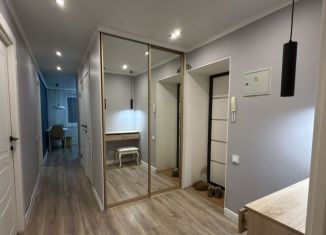 Сдаю двухкомнатную квартиру, 65 м2, Республика Башкортостан, улица Карла Маркса, 65/2