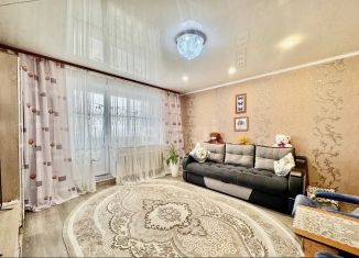 Продается двухкомнатная квартира, 51.2 м2, Тобольск, микрорайон 7А, 37В