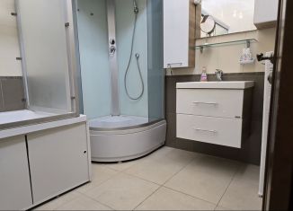 Сдается 3-ком. квартира, 111 м2, Сочи, Первомайская улица, 11, микрорайон Центральный