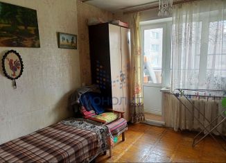 Продается 4-ком. квартира, 58.9 м2, Чебоксары, улица Гузовского, 28, Московский район