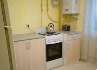 Сдаю 1-ком. квартиру, 38 м2, поселок городского типа Кугеси, Советская улица, 89