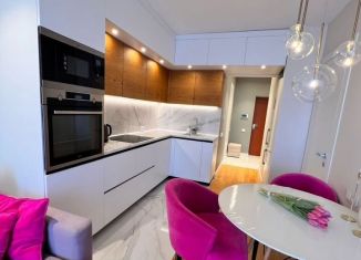 Сдам 2-комнатную квартиру, 60 м2, Сочи, Кирпичная улица, 2к1, ЖК Триумф