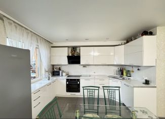 4-комнатная квартира в аренду, 76.5 м2, Екатеринбург, улица Крестинского, 19