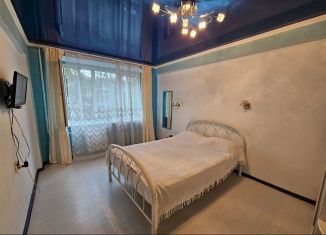 Сдается в аренду 3-ком. квартира, 70 м2, Сочи, улица Чехова, 26, микрорайон Донская