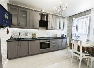 Сдается 3-комнатная квартира, 77 м2, Краснодар, улица Красных Партизан, 1/3к11