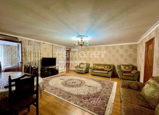 Четырехкомнатная квартира на продажу, 94 м2, Дербент, улица Генриха Гасанова, 4А