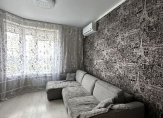 Продаю 2-ком. квартиру, 61.1 м2, Оренбургская область, Алтайская улица, 93/1