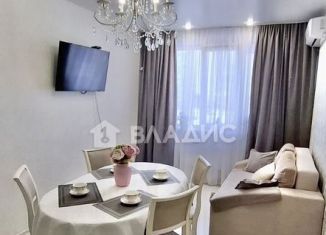 Продам 2-ком. квартиру, 52.1 м2, село Новая Усмань, улица Серебряный Век, 2