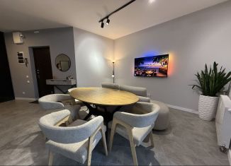 Продажа 2-ком. квартиры, 80 м2, Санкт-Петербург, Плесецкая улица, 6
