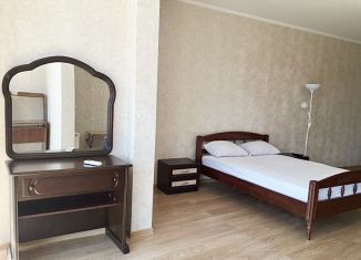 Сдаю 2-ком. квартиру, 73 м2, Сочи, улица Горького, 87/1, микрорайон Центральный