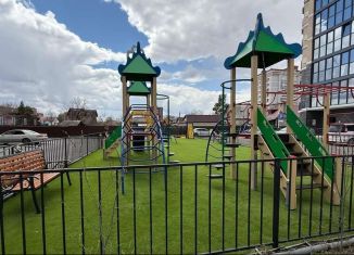 Продаю двухкомнатную квартиру, 55.4 м2, село Чигири, улица Василенко, 2