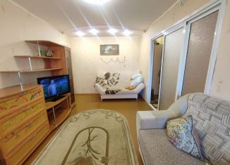 Продам 2-ком. квартиру, 42.7 м2, Сарапул, улица Фурманова, 3А