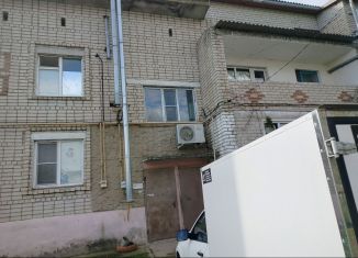 3-комнатная квартира на продажу, 64 м2, Калмыкия, улица Апанасенко, 1