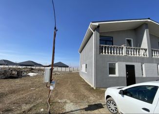 Продается таунхаус, 102 м2, село Мирное