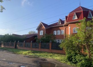 Продаю помещение свободного назначения, 810 м2, Майкоп, Кубанская улица, 42