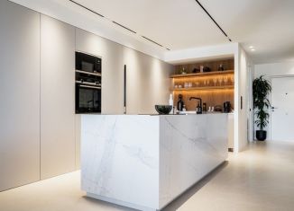 Продам 3-комнатную квартиру, 95 м2, Москва, Старомонетный переулок, 18, метро Полянка
