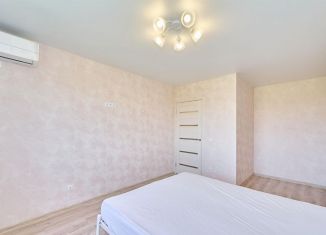 Продаю однокомнатную квартиру, 32 м2, посёлок Берёзовый, улица Ивана Кулибина, 2