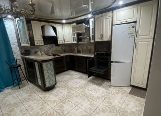 Сдача в аренду трехкомнатной квартиры, 68 м2, Сухой Лог, улица 60 лет СССР, 5