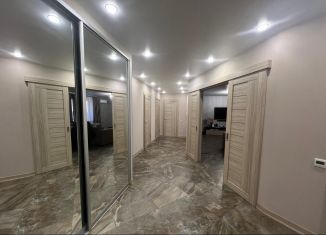 Сдается в аренду 3-ком. квартира, 107 м2, Смоленск, улица Нахимова, 40Г