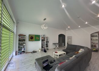 Продаю дом, 172.8 м2, село Уютное, улица Токарева, 5