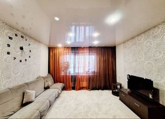 Продается 4-комнатная квартира, 75.7 м2, Полысаево, улица Космонавтов, 77/1