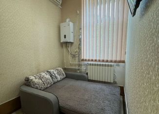 Сдаю в аренду комнату, 32 м2, Крым, улица Мокроуса, 22