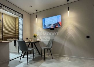 Продаю однокомнатную квартиру, 32.6 м2, Грозный, улица Л.И. Яшина, 24, 4-й микрорайон