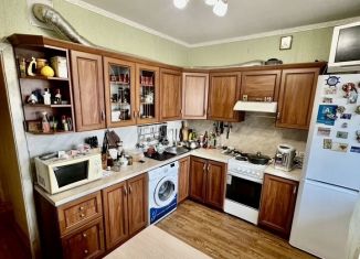 Продаю 2-ком. квартиру, 61 м2, Владимир, Новгородская улица, 19А