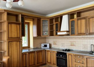 Сдаю в аренду дом, 450 м2, Калининград, Воздушная улица, 65