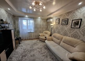 Трехкомнатная квартира на продажу, 58 м2, село Субханкулово, улица Черняева, 2