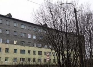 Продаю трехкомнатную квартиру, 56 м2, Мурманская область, улица Кирова, 33