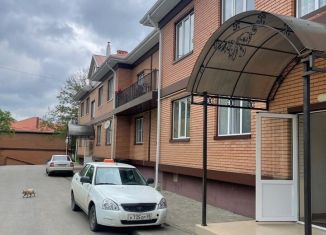 Продаю 3-ком. квартиру, 83 м2, Грозный, Профилакторная улица, 165