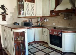 Продаю 2-комнатную квартиру, 82 м2, Санкт-Петербург, проспект Маршала Жукова, 35к3, Красносельский район