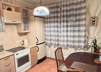 Сдам в аренду 2-ком. квартиру, 54 м2, Москва, улица Декабристов, 1, СВАО