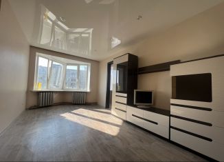 Продажа двухкомнатной квартиры, 45 м2, Мурманск, улица Академика Книповича, 27