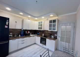 Продается 2-ком. квартира, 61.4 м2, Оренбург, улица Рокоссовского, 31, Дзержинский район