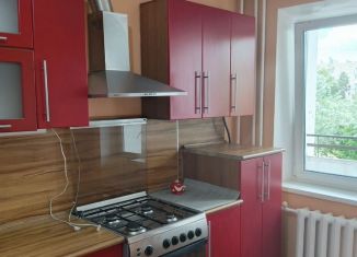 Продается 2-комнатная квартира, 54 м2, Азов, Петровская площадь, 7