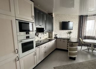 Аренда 3-комнатной квартиры, 63 м2, Екатеринбург, Белореченская улица, 21, Верх-Исетский район