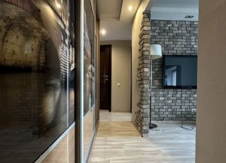 Продажа 3-ком. квартиры, 61 м2, Нижегородская область, улица Строкина, 14