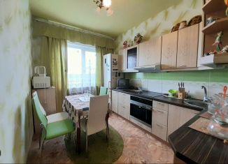 Двухкомнатная квартира на продажу, 52.4 м2, Мурманская область, проспект Сидоренко, 25