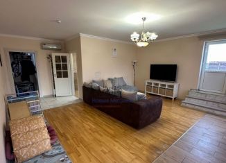 Трехкомнатная квартира на продажу, 92 м2, Сестрорецк, улица Воскова, 10