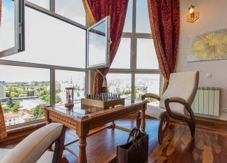 Трехкомнатная квартира в аренду, 136 м2, Сочи, улица Войкова, 35, микрорайон Центральный