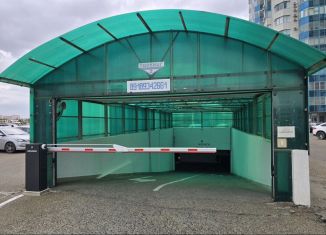 Сдается в аренду машиноместо, 18 м2, Краснодар, улица Кубанская Набережная, 37