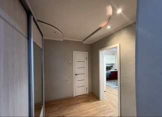 Продаю 1-ком. квартиру, 50 м2, Троицк, 2-й микрорайон, 12