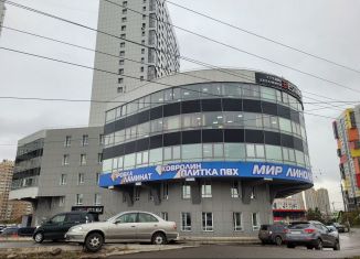 Сдается торговая площадь, 310.2 м2, Красноярский край, улица Батурина, 40А