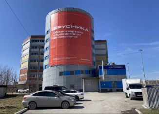 Продаю гараж, 18 м2, Тюмень, улица 50 лет ВЛКСМ, 16