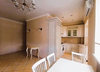 3-комнатная квартира в аренду, 64 м2, Крымск, улица Карла Либкнехта, 5