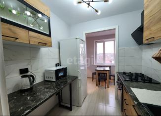 2-комнатная квартира на продажу, 52.7 м2, Горячий Ключ, улица Кириченко, 12