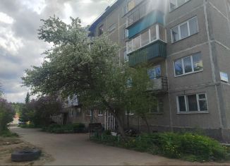 Продам 2-ком. квартиру, 41 м2, Кыштым, Дальняя улица, 1